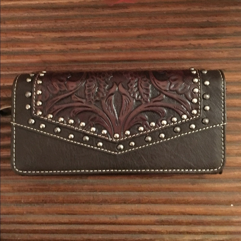 Montana West wristlet